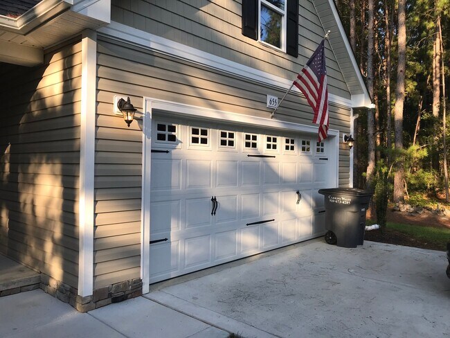 Building Photo - 655 Bald Eagle Dr