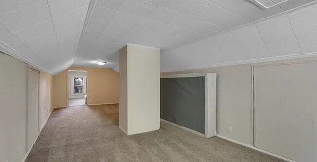 Building Photo - 1823 N Girard Ave