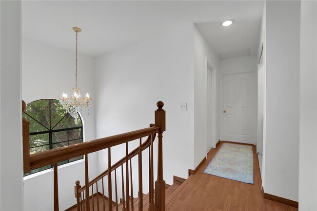 Building Photo - 2524 Ivan Hill Terrace