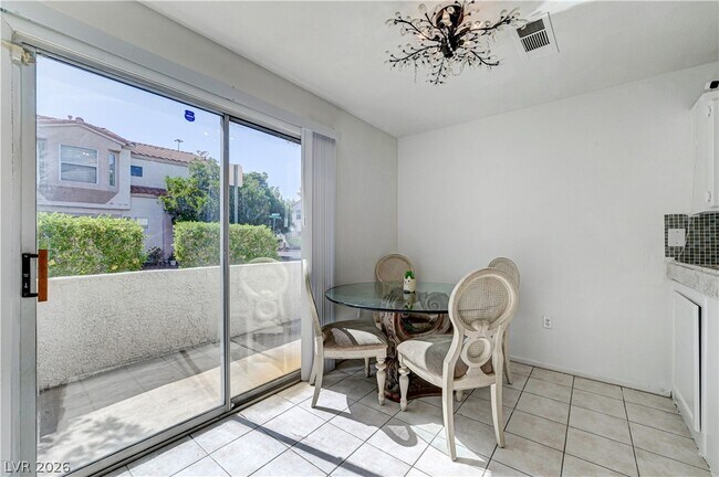 Building Photo - 4040 Castle Cove Dr