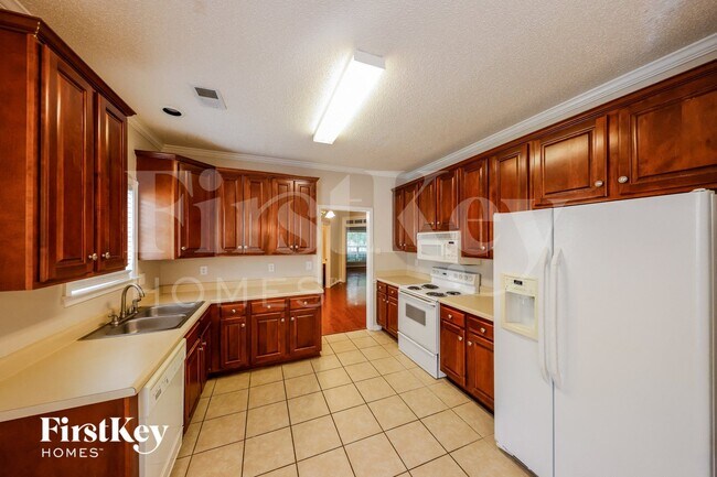 Building Photo - 140 Warwick Cir