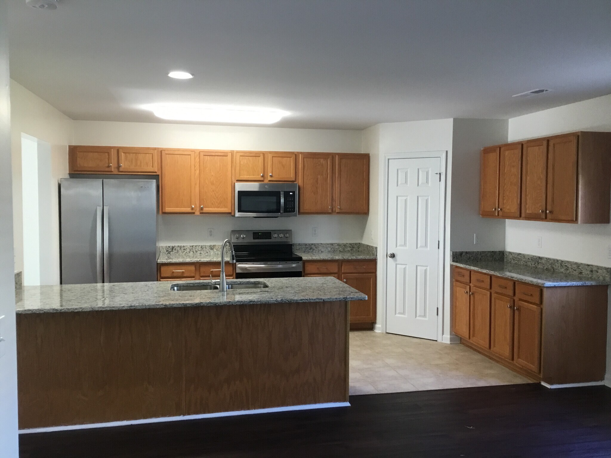 Building Photo - 917 Peachtree Meadows Cir