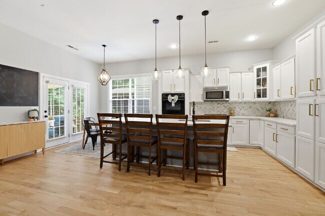 Building Photo - Welcome Home to 8626 Sagekirk Ct
