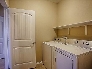 Laundry Room - 1101 Amazon Lilly Cove