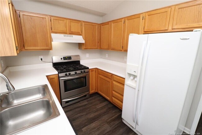 Building Photo - 504 Noonday Ct