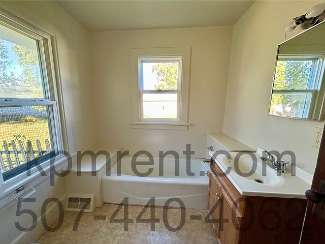 Building Photo - 621 Oak St