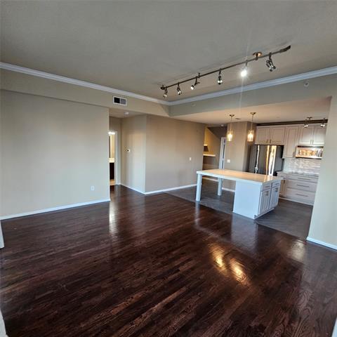 Building Photo - 3225 Turtle Creek Blvd Blvd