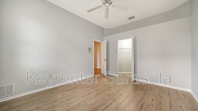 Building Photo - 4239 Balmoral Way