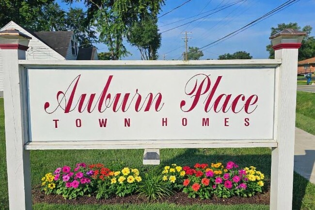 Building Photo - Auburn Place Town And Garden Homes