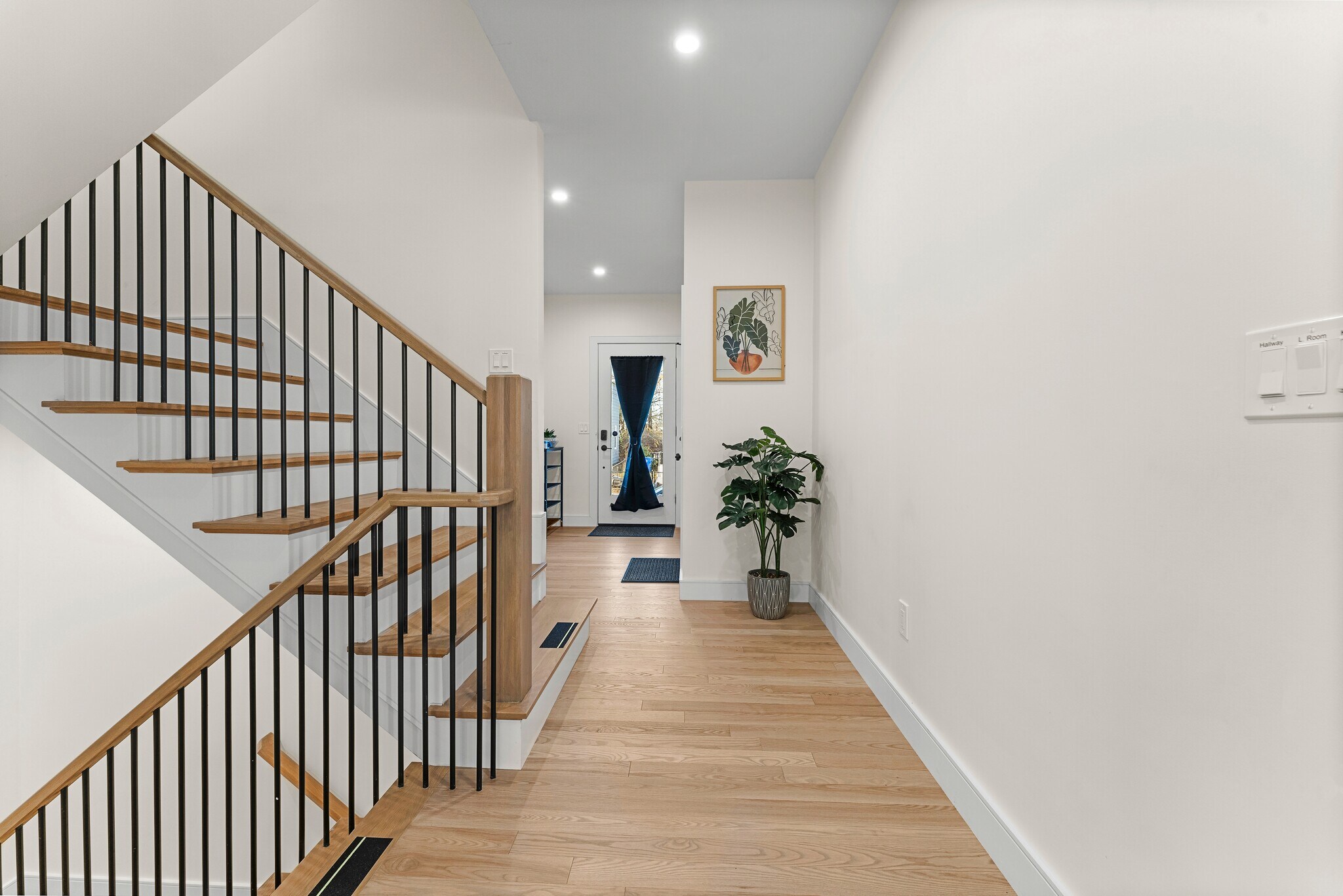 Building Photo - 24 Bolton St