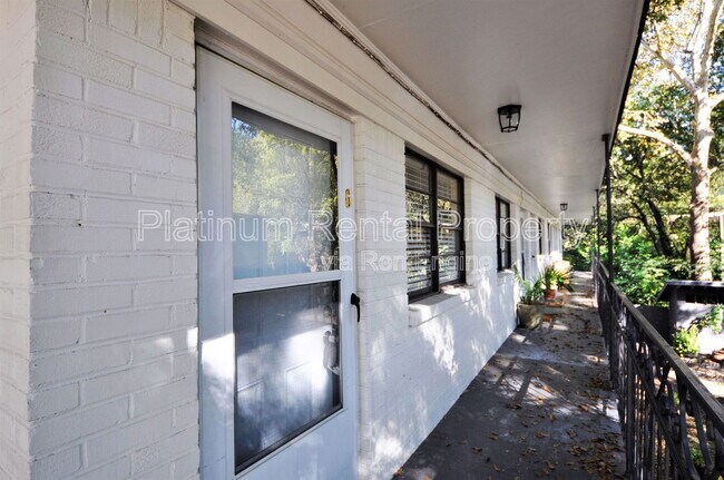 Building Photo - 711 Argonne Ave NE