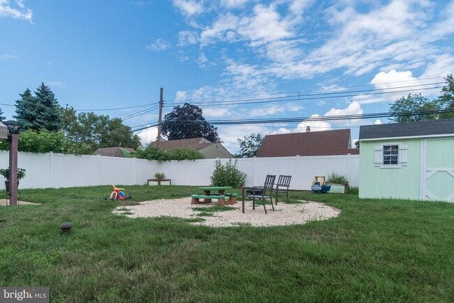 Building Photo - 70 Huckleberry Ln