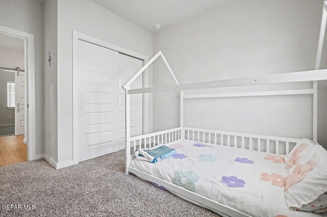 Building Photo - 12677 Viendo Norte Dr