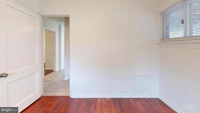 Building Photo - 6511 Enfield Dr