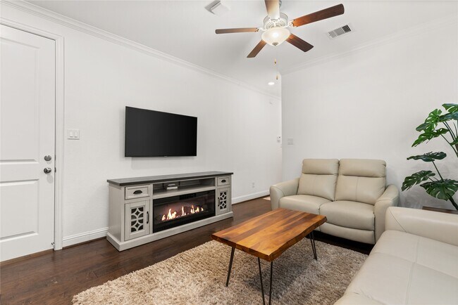 Building Photo - 28230 Emerald Bnd