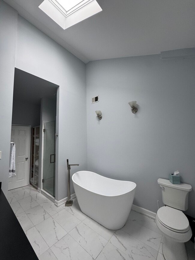 Building Photo - 2315 W Harrison St