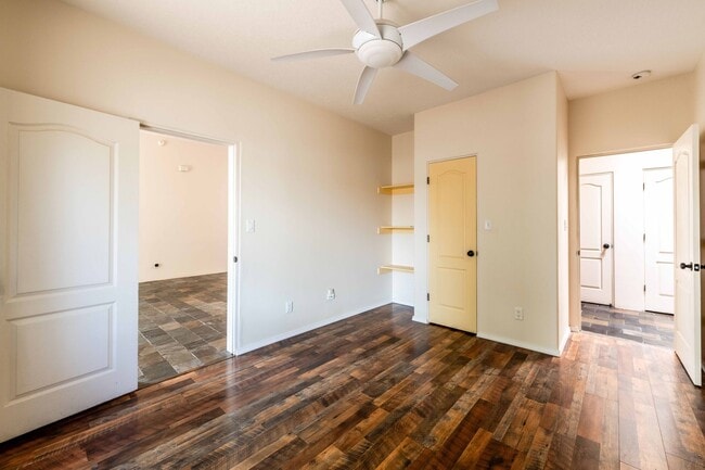 Building Photo - Beautiful Southside Adobe on Vuelta Colorada