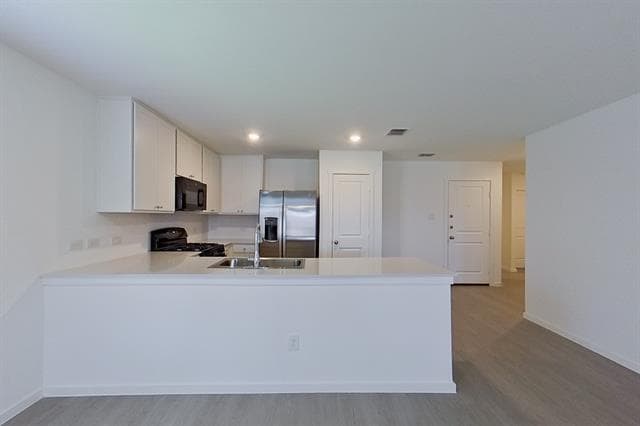 Building Photo - 1604 Parlier St