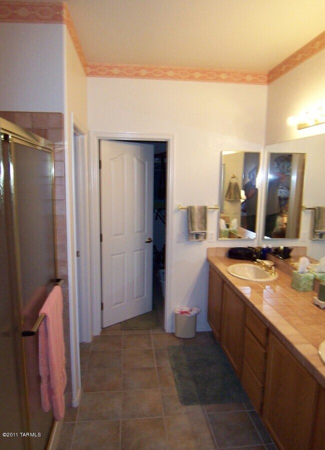 Building Photo - 38844 S Carefree Dr
