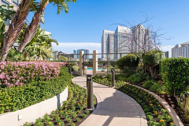 Building Photo - 700 W E St