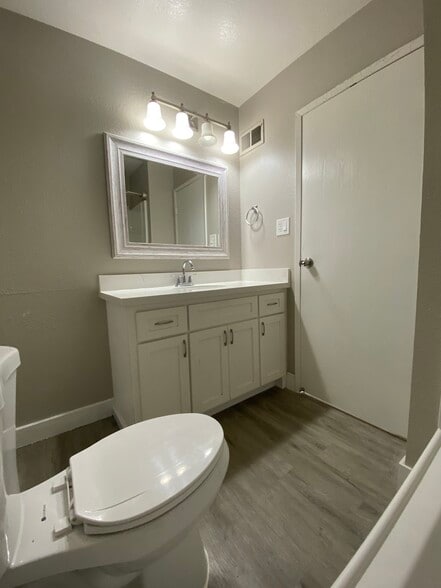 Building Photo - 134 Morton Dr