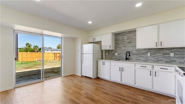 Building Photo - 11 N 22nd St