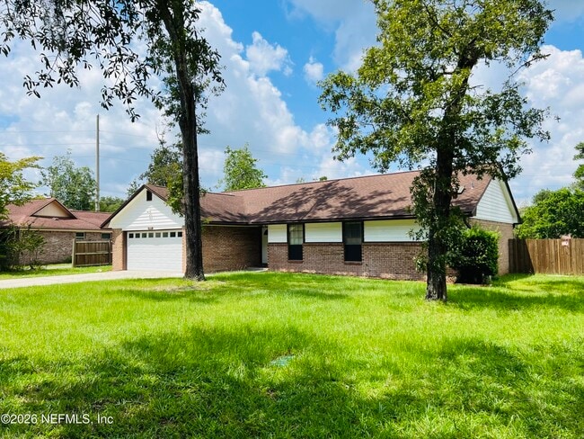 Building Photo - 780 Ashwood St