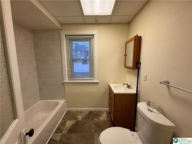 Building Photo - 926 Broadway