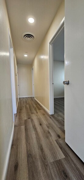 Building Photo - 451 Carneros Ave