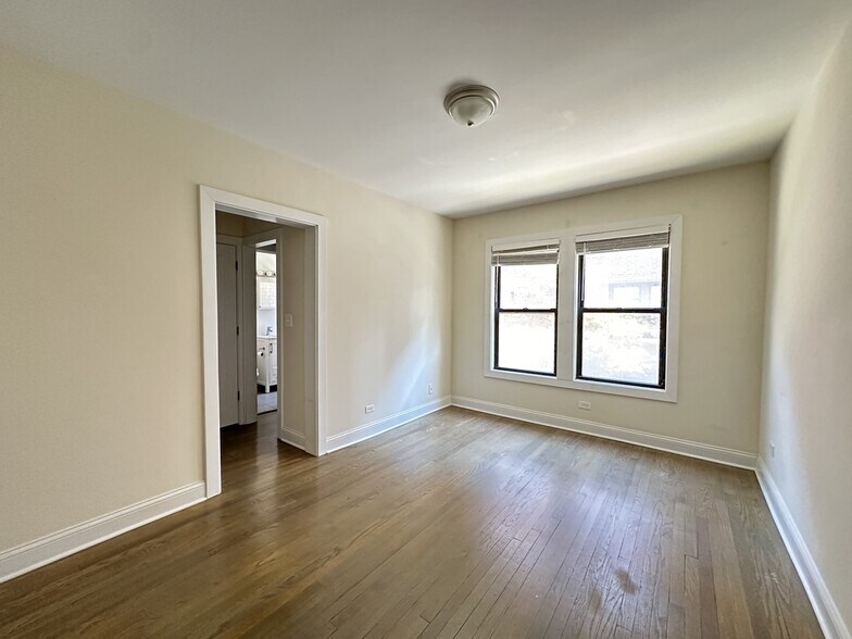 Building Photo - 2645 N Spaulding Ave