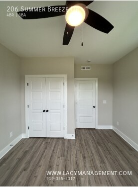Building Photo - 206 Summer Breeze Dr