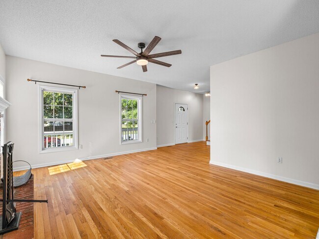 Building Photo - 217 Derby Downs Dr
