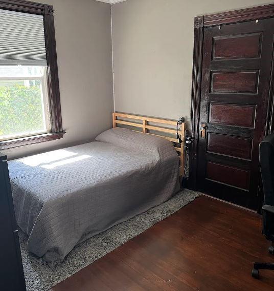 Building Photo - 221 Cole Ave