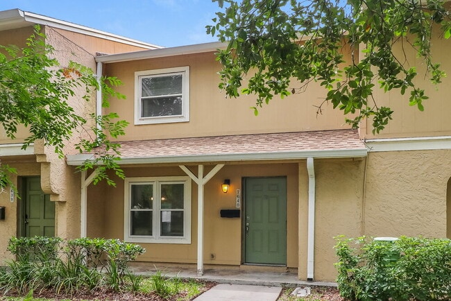 Building Photo - 7640 Woodbridge Blvd