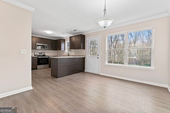 Building Photo - 309 Coral Cir