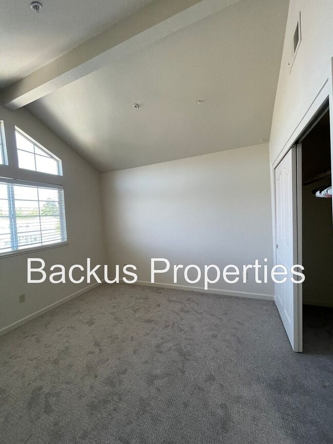 Building Photo - Wonderful four-bedroom Home