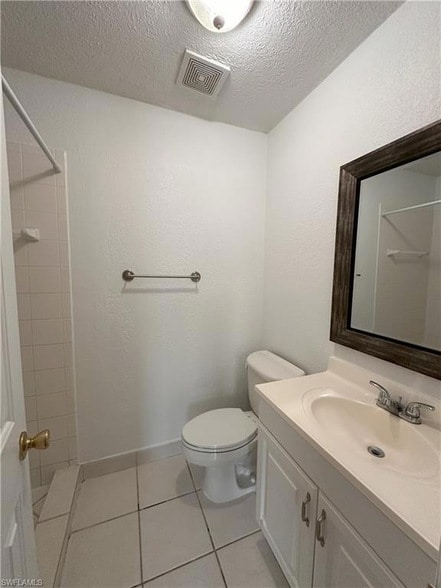 Building Photo - 4629 Bayshore Dr