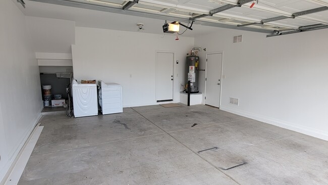 Building Photo - 4437 E Firestone Dr