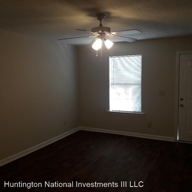 Building Photo - 350 WI Pkwy