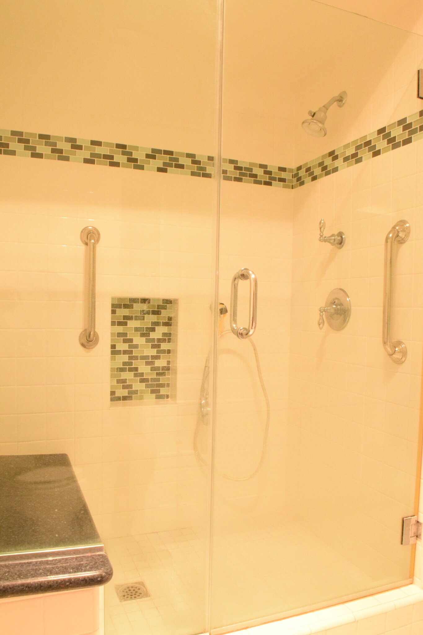 Building Photo - 575 Esplanade