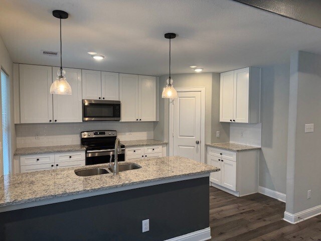Building Photo - 15814 Beechnut Dr