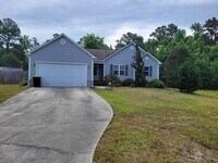 Building Photo - 115 Blue Bird Ln