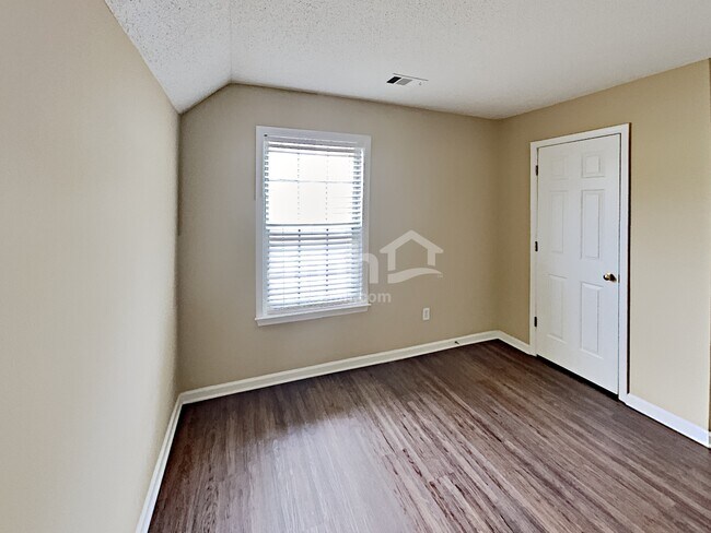 Building Photo - 2834 Regent Walk Dr