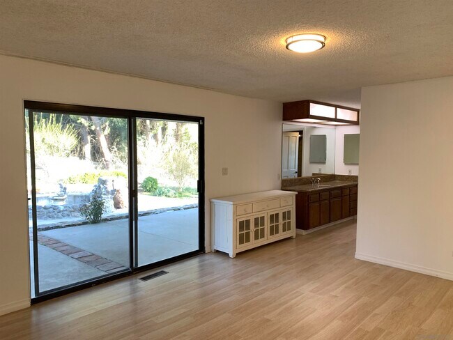 Building Photo - 9109 Huntley Rd