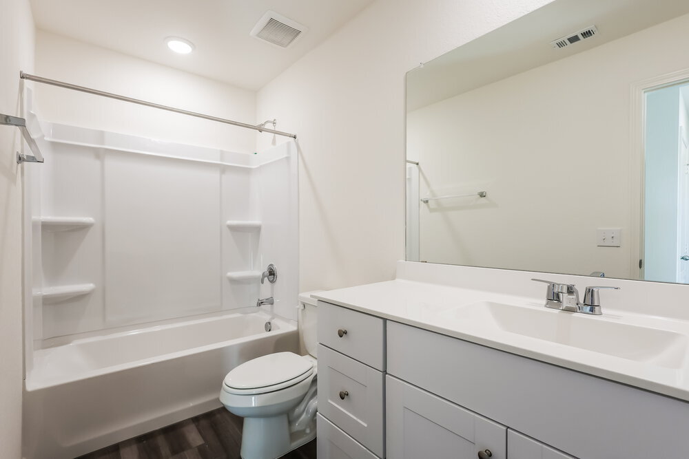 Building Photo - 5815 Texas Palm Dr