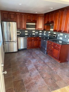 Building Photo - 5029 NE 28th Ave