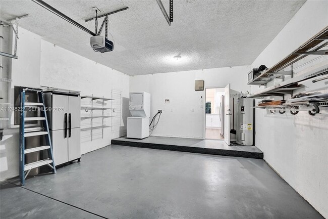 Building Photo - 1978 Madeira Dr