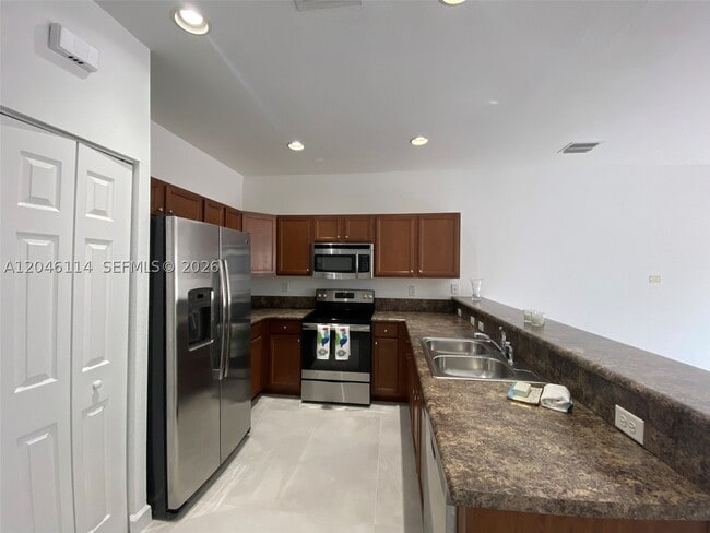 Building Photo - 3538 W 88th St