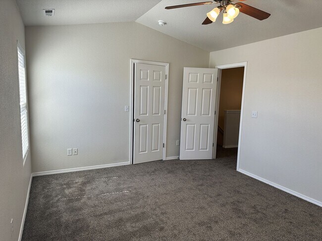 Building Photo - 7443 Countryside Grove