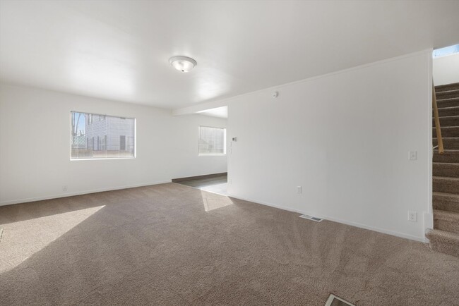 Building Photo - 1517/1519 Thayer Dr